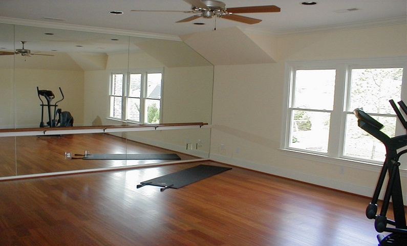 Gym mirror and mirror wall